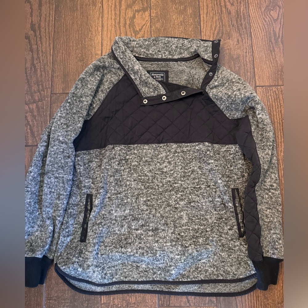 Women’s Abercrombie and Fitch Fleece